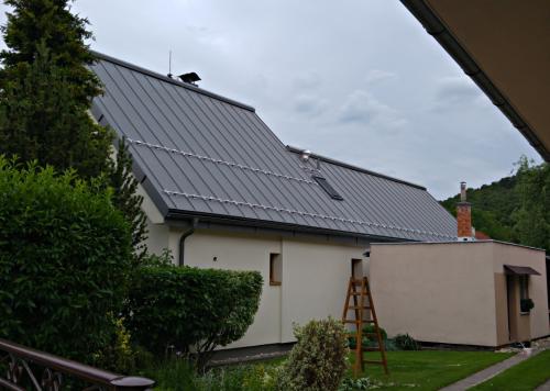 titánzinková strecha - RD Bojnice