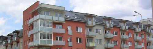 titánzinkobá strecha a fasáda - Bytový dom Prievidza
